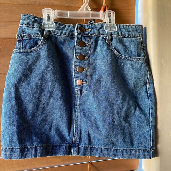 Forever 21 - Picture 2 of 3